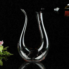 Elegant Crystal U-Shaped 1500ml Wine Decanter – Elevate Your Wine Experience